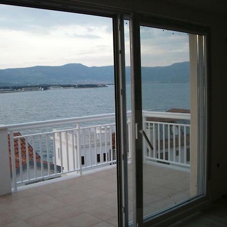 Apartments Nena - Trogir Buitenkant foto