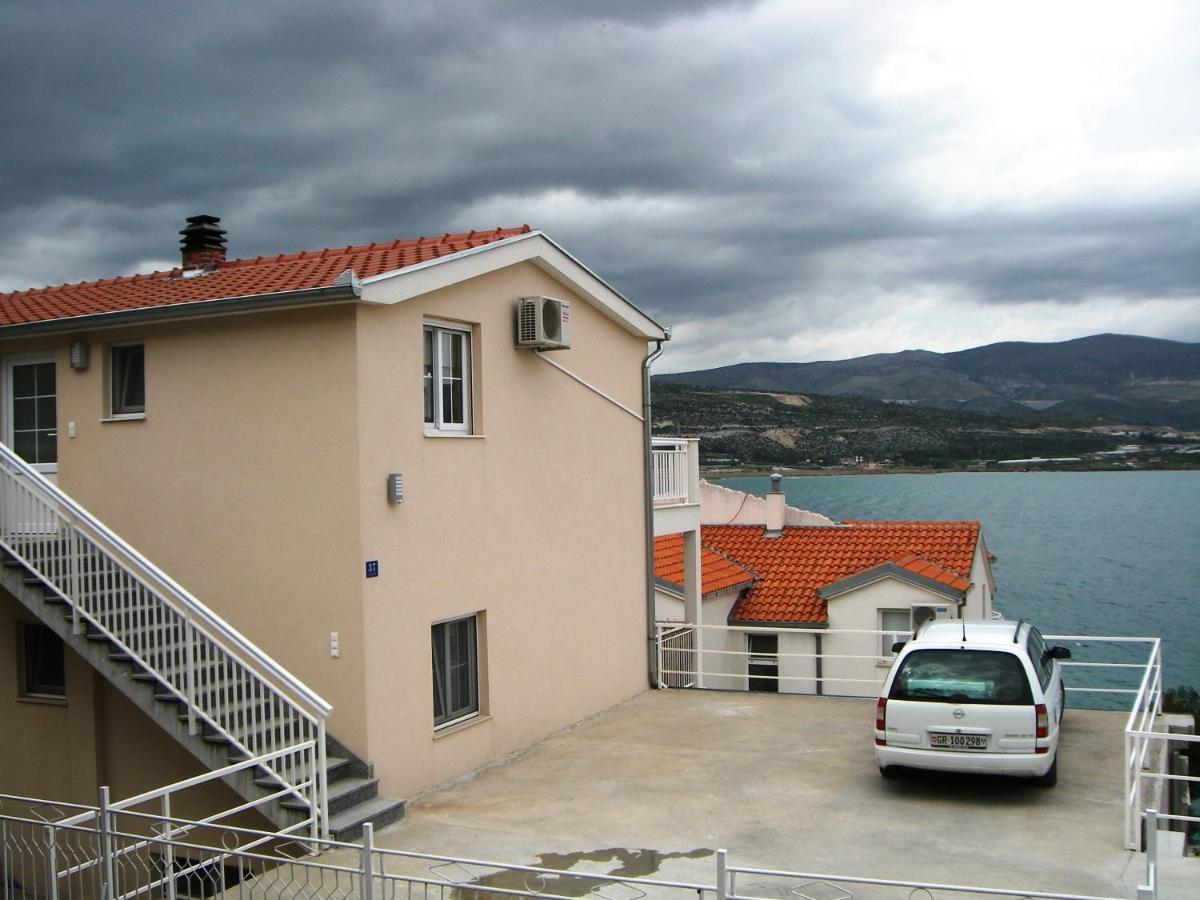 Apartments Nena - Trogir Buitenkant foto