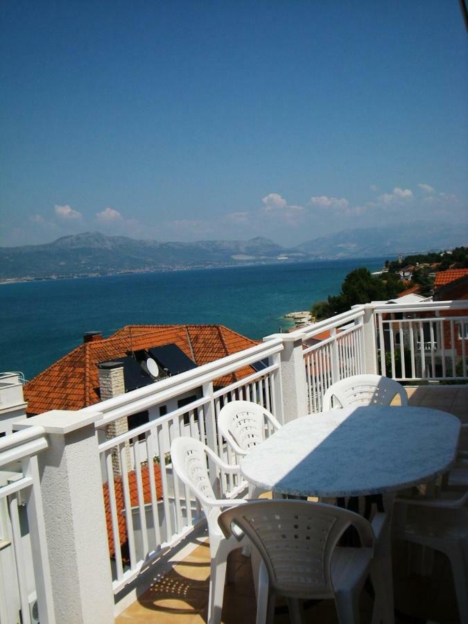 Apartments Nena - Trogir Buitenkant foto
