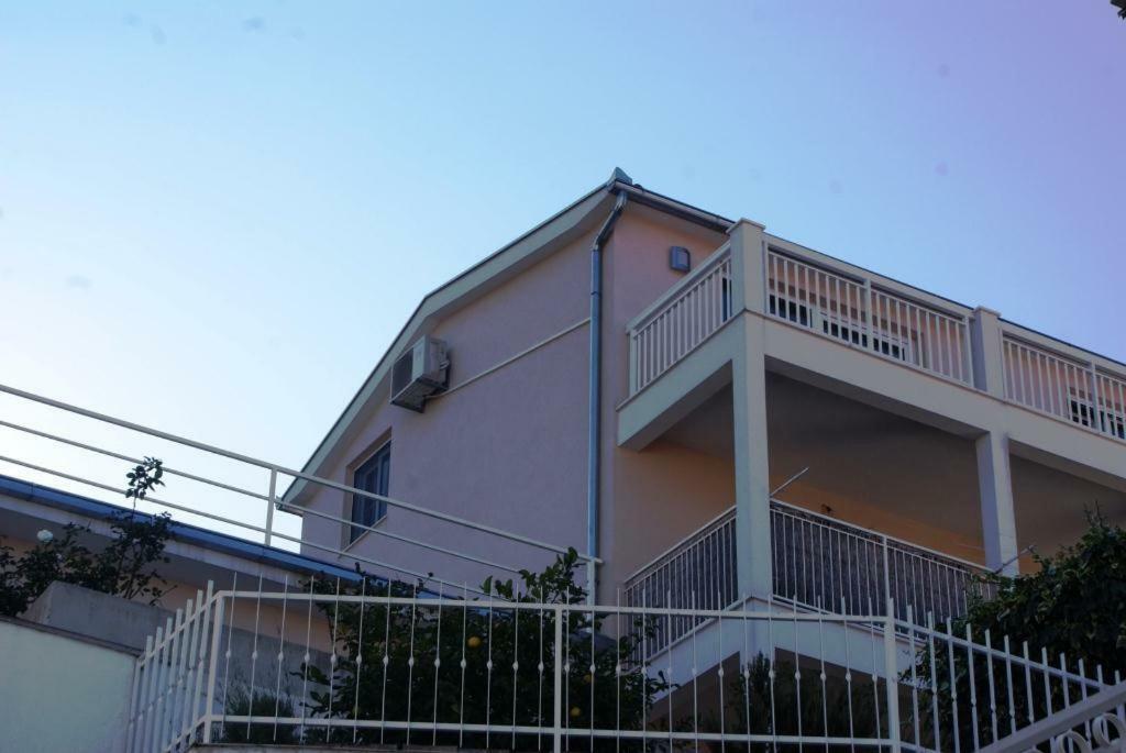 Apartments Nena - Trogir Buitenkant foto